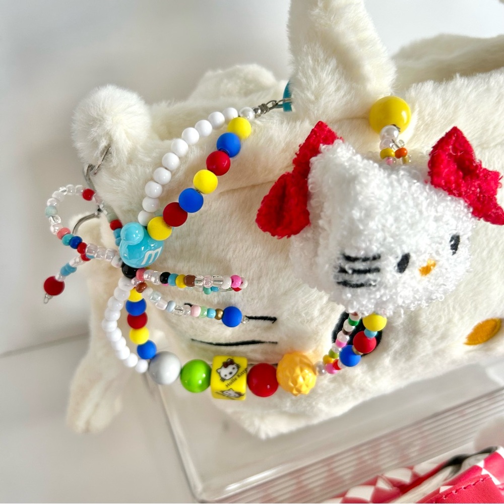 ❤️(HK329) Hello Kitty Adorable 7-Piece Plush Purse Bundle! - Picture 3 of 10